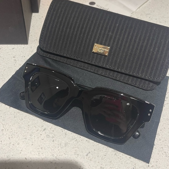 DOLCE&GABBANA Sunglasses - Picture 5 of 16